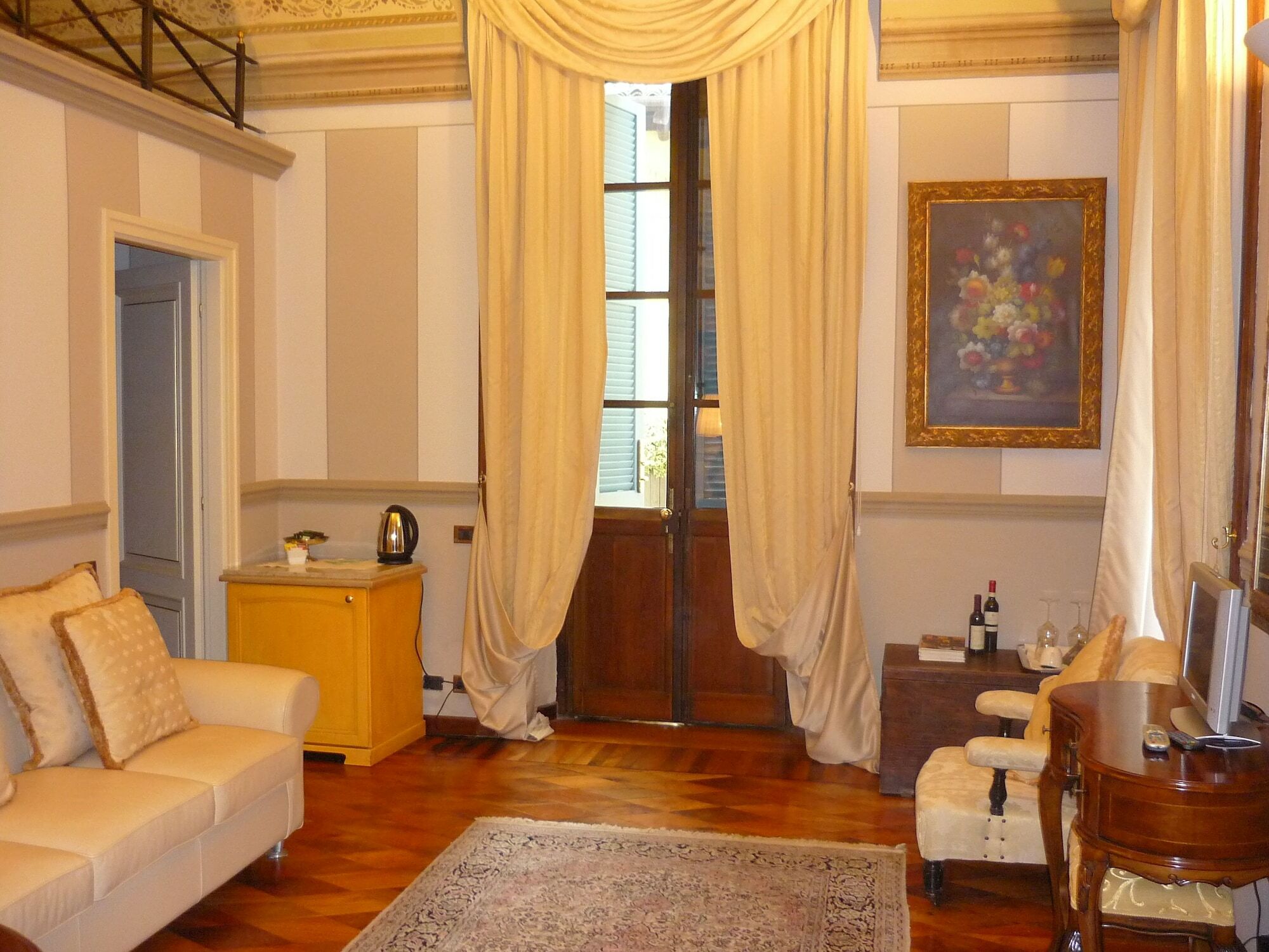 Hotel Villa Beccaris Monforte dʼAlba Екстериор снимка