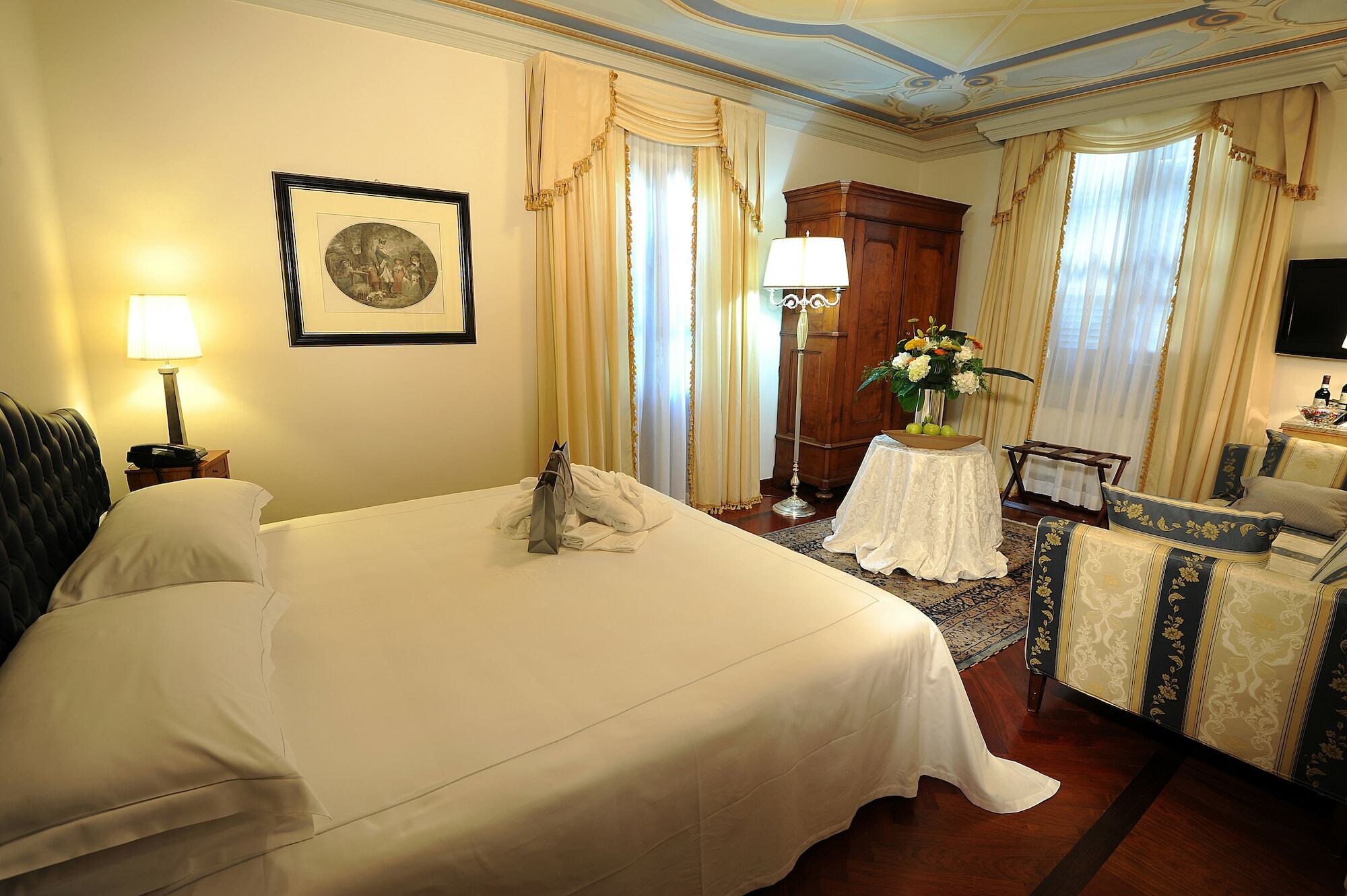 Hotel Villa Beccaris Monforte dʼAlba Екстериор снимка